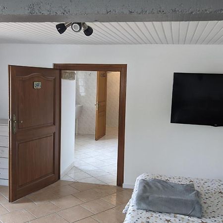 Studio à la campagne dans corps de ferme rénovée Chancey Habitación foto