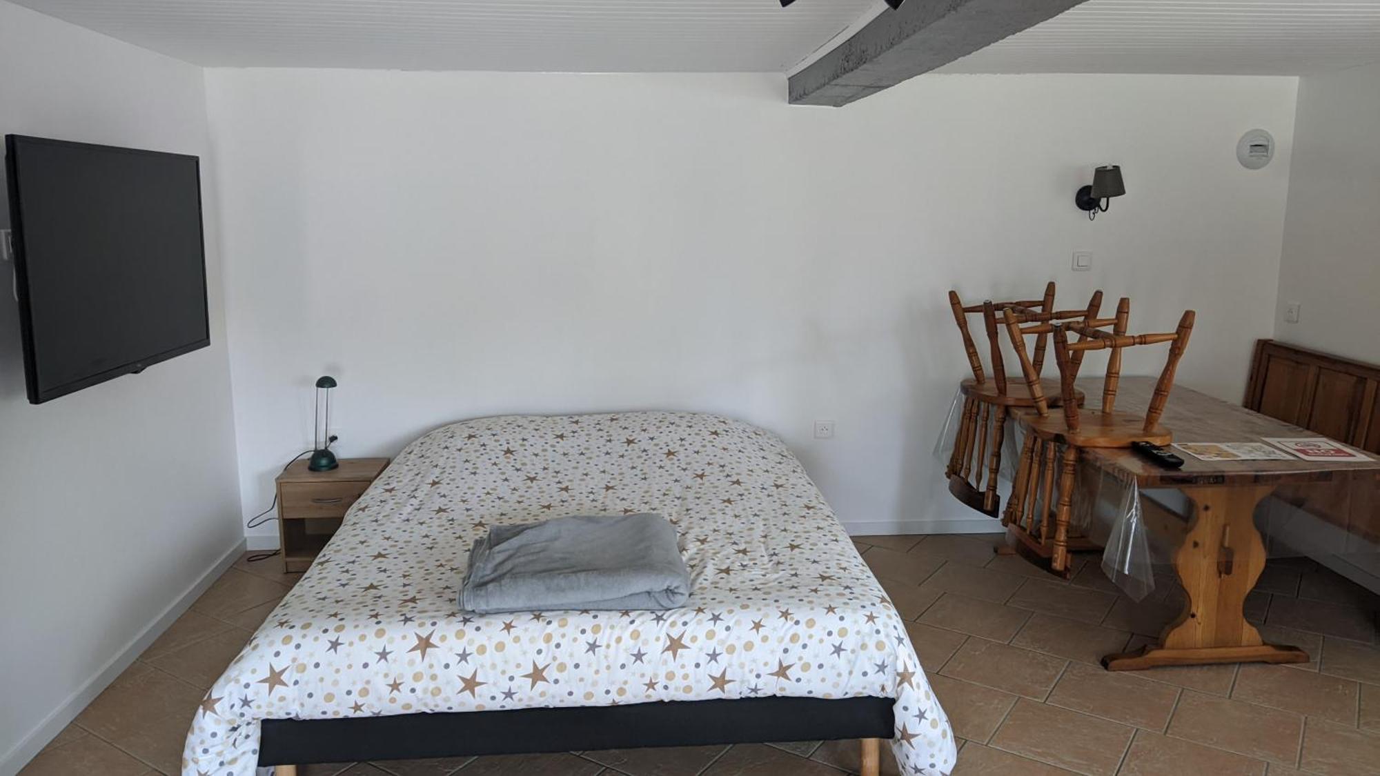 Studio à la campagne dans corps de ferme rénovée Chancey Habitación foto